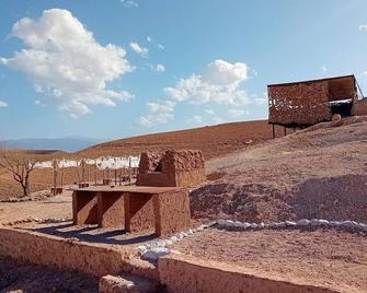Revolution stone Cliff Eco Resort - 馬拉喀什