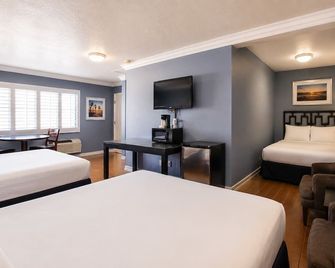 Big A Motel & Suites Near Disneyland Orange County - Orange - Bedroom