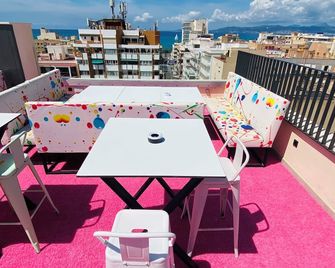 We Street Hostel - Albergue Juvenil - Palma de Majorque - Balcon