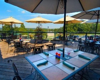 Lakeview Golf Resort - Morgantown - Patio