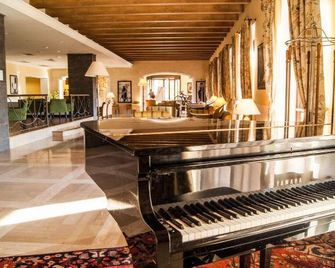 Picciolo Etna Golf Resort & Spa, Curio Collection by Hilton - Castiglione di Sicilia - Lobby