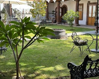 Hotel Casona El Calvario - Huichapan - Patio