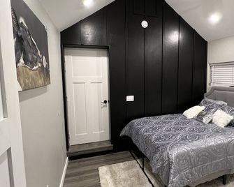 Butte, MT! Gorgeous little home, fitted for all your needs! - Butte