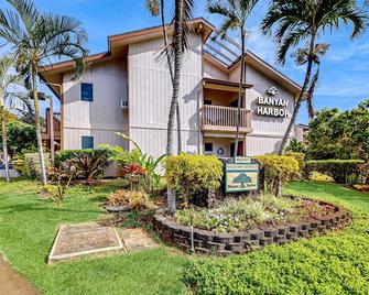 Banyan Harbor B18 - Lihue - Building