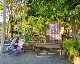 Poolside Cottage #411 - Key West