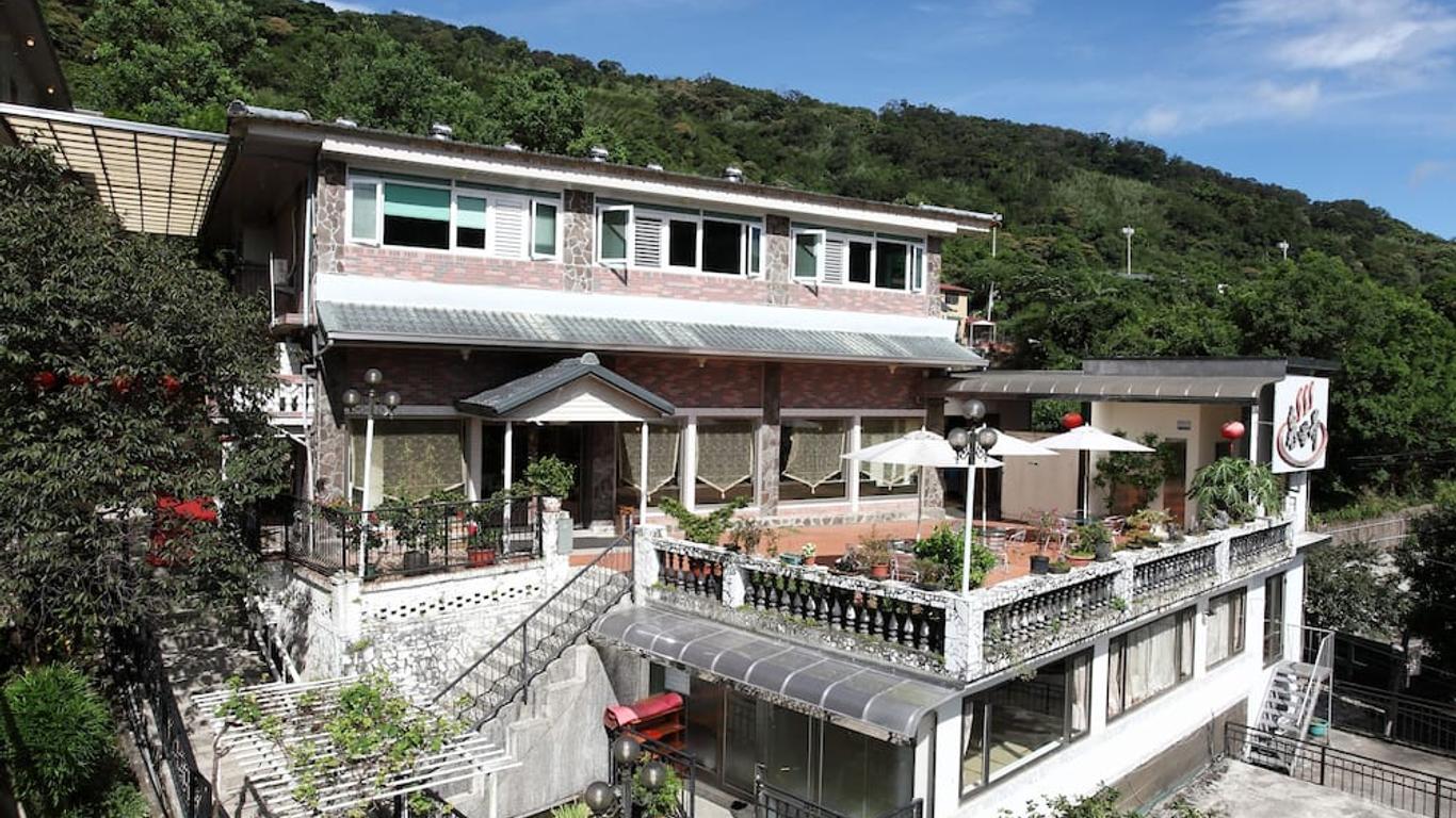 هوتسبرينجوورلد