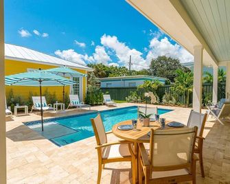 The Luxe Sunshine Villa w Private Pool House - West Palm Beach - Pool