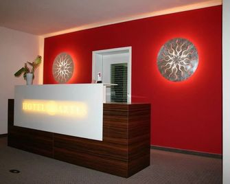 Business-Hotel Artes - Chemnitz - Front desk