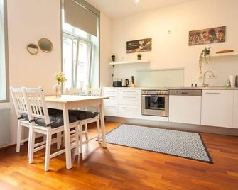 Fullhouse - Leipzig - M14 Apartments - Balcony - Smarttv - לייפציג - מטבח