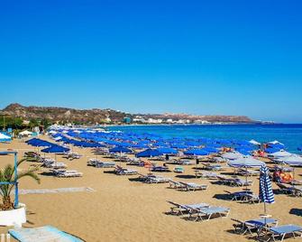 Delight Luxury Rooms - Faliraki - Strand