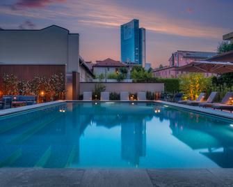 米蘭市皇冠假日酒店 - 米蘭 - 米蘭 - 游泳池