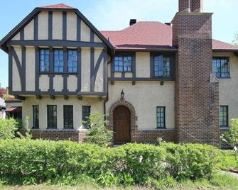 Ambassador B&B - Ottawa - Toà nhà