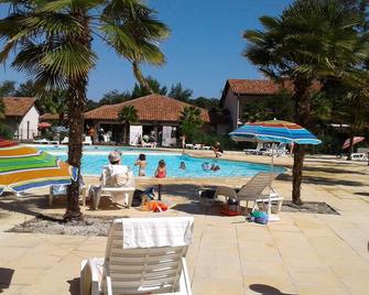 T2 \'Antigua\' Ondres beach with pool and tennis - Ondres - Πισίνα