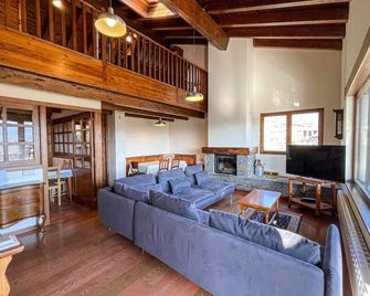 Cal Vilaldach - Llivia - Salon