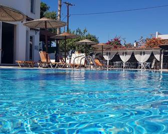 Aspro Spiti Hotelapart in Tigaki, Kos - Kos - Pool