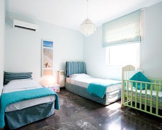 Athens flat near sea ,center and port - Palaió Fáliro - Bedroom