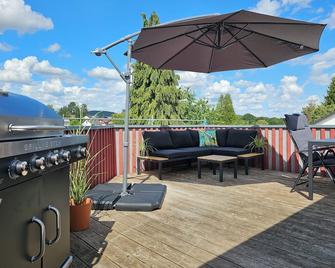 Birdhouse - Big Living For 12 With Two Terraces, Bbqs, Kicker, Fitness - Marburg - Balcony