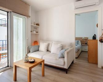 Llafranc 100 - Calle Coral - Llafranc - Living room