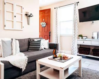Welcoming to The Geese Suite of Comfort & Style - Roseville