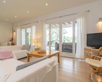 CALA LLONGA - Spectacular villa with private pool and beautiful views to the marina. Free - Santanyí - Salon