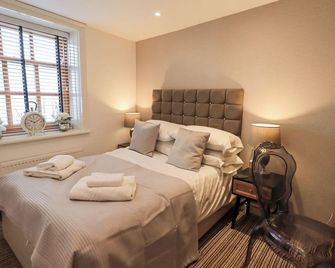 Workshop Cottage, Pet Friendly In Bowness-On-Windermere - Bowness-on-Windermere - Bedroom