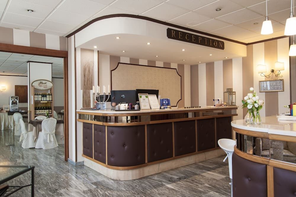 Hotel Monti - Lamporecchio - Accueil