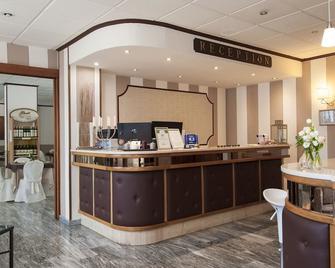 Hotel Monti - Lamporecchio - Recepción
