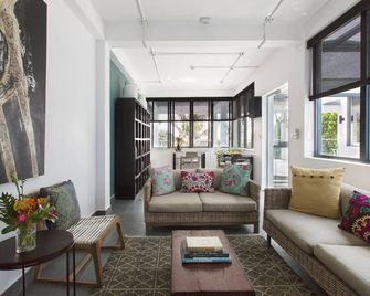 Owl and the Pussycat Hotel & Restaurant - Unawatuna - Sala de estar