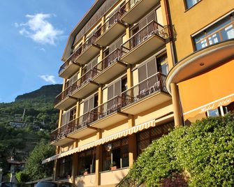 Hotel 2000 - Gravedona - Budynek