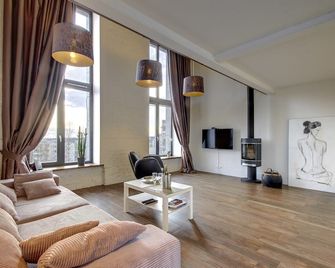 Loft 65 Panoramic View - Vilnius - Living room