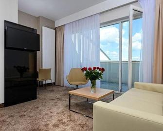 Hotel Bazantowo Sport - Katowice - Living room