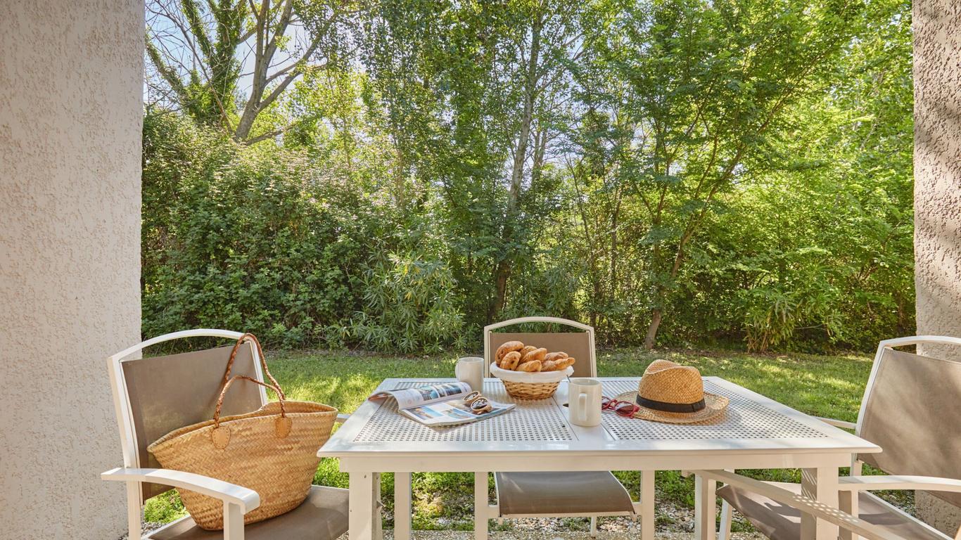Résidence Odalys Le Village Camarguais Les Gardians