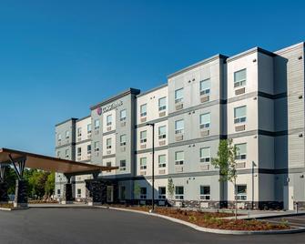 Coast Oliver Hotel - Oliver - Building
