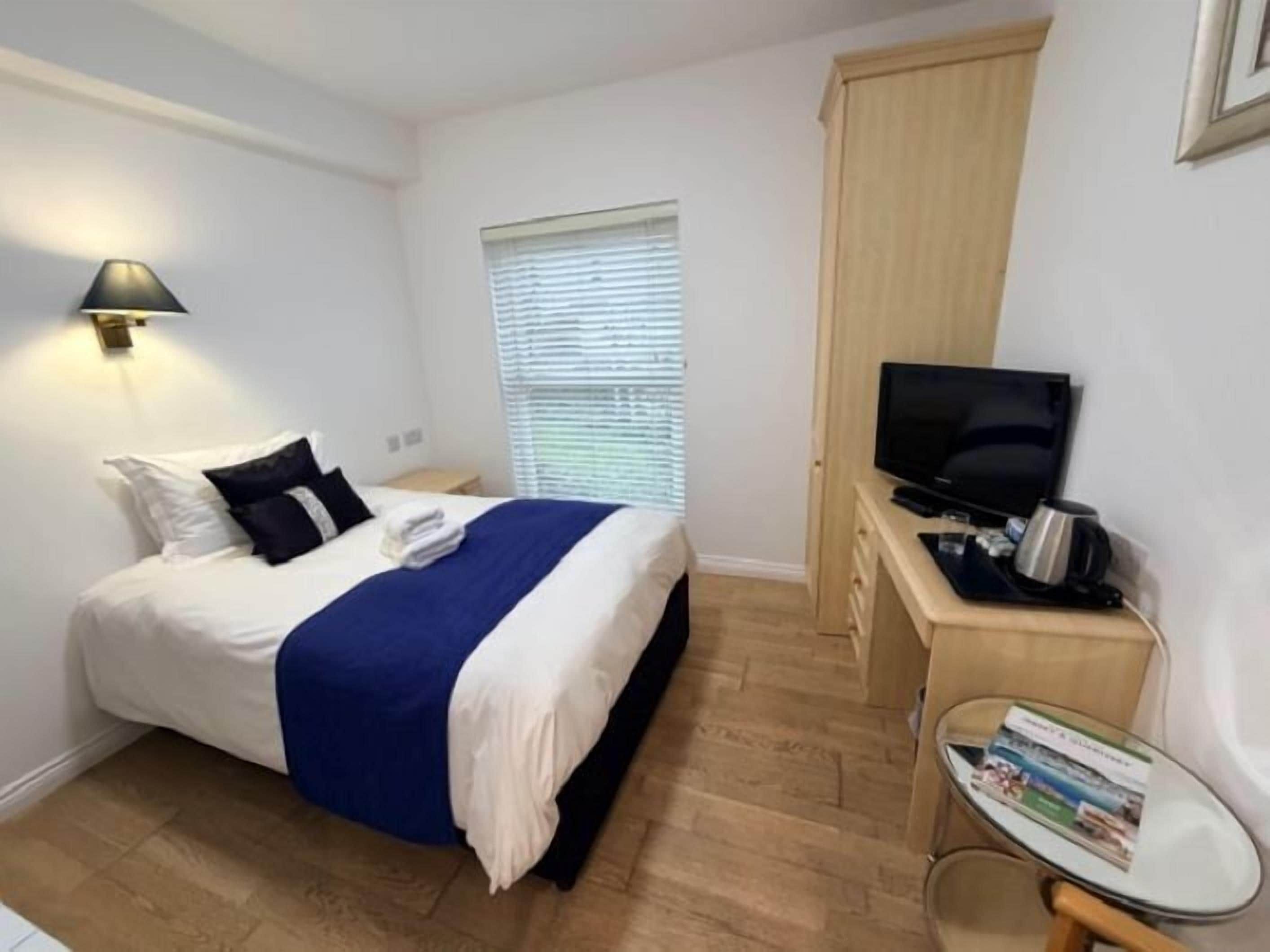 Beachcombers Hotel - Grouville