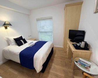 Beachcombers Hotel - Grouville