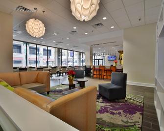 هوليداي إن داونتاون ممفيس، آن آي آيتش جي هوتل - ممفيس (تنيسي) - ردهة