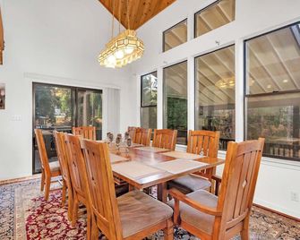 Yosemite Heights on Big Creek - Fish Camp - Comedor