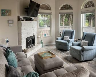 Driftwood Hideaway - Camano Island - Living room