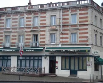 Hotel Restaurant Le Parc - Moulins - Budova