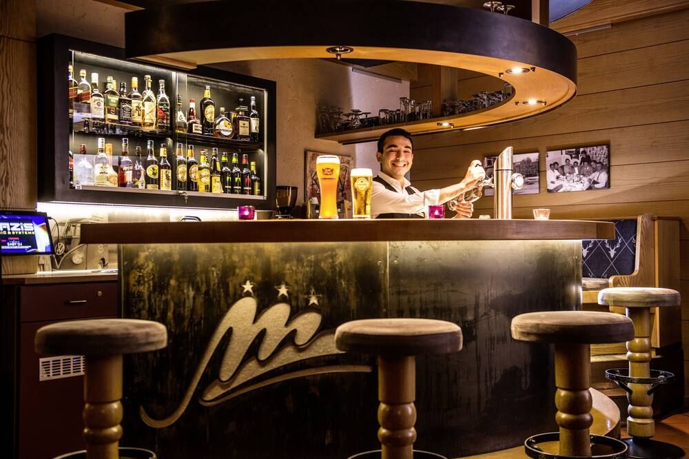 هوتل ماكسيميليان