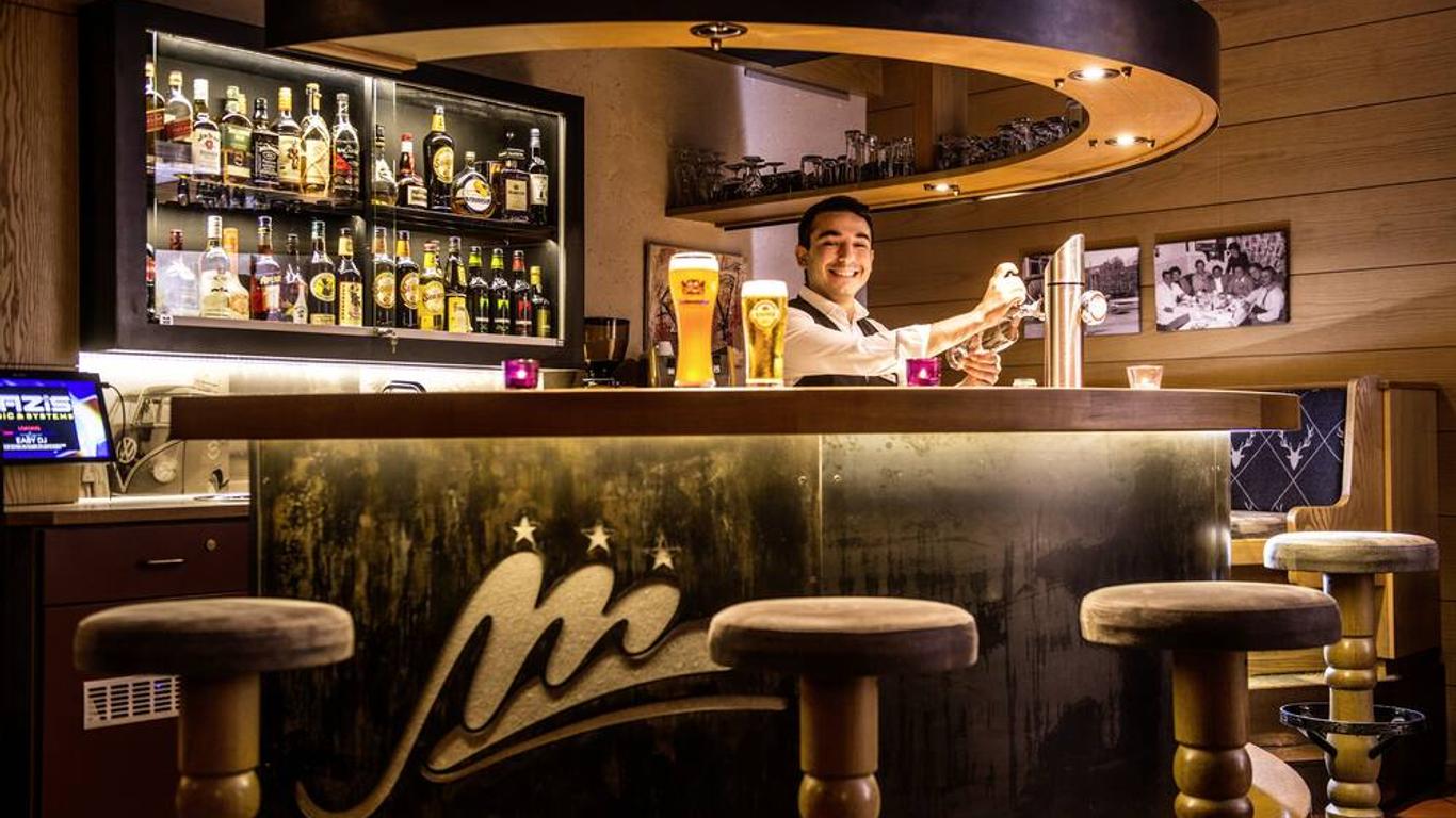 هوتل ماكسيميليان