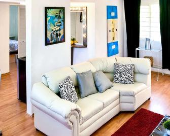 Lovely And Spacious Apartment Next To The Park - San Luis Potosí - Sala de estar