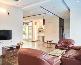 بليس فارم ستاي - ليلي - سيكوندراباد - غرفة معيشة