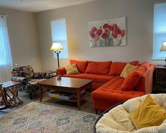 Tangerine Cottage - Middletown - Sala de estar