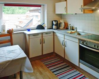 Holiday Apartment An der Meisse, Bergen - Bergen - Kitchen
