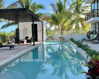 Oceanfront getaway - Santa Clara - Pool