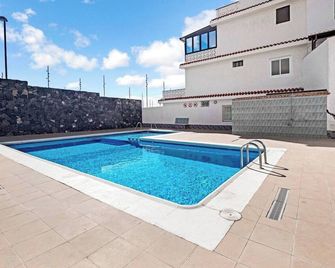 Welcoming apartment with pool - 65 m² - Costa del Silencio - Costa del Silencio - Pool