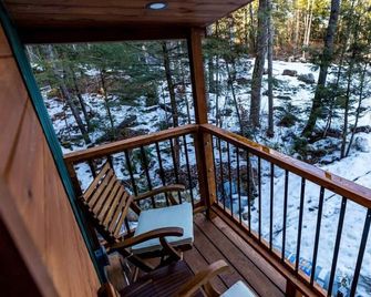 Luxury Tiny Home Getaway - Woodstock - Balcony