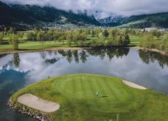 Alpine City Living By We Rent - Zell am See - Golf course