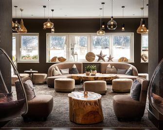 elaya hotel steinplatte, Trademark by Wyndham - Waidring - Лаунж